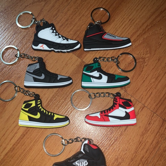 Sneaker Keychains 5 pc. - Picture 5 of 8